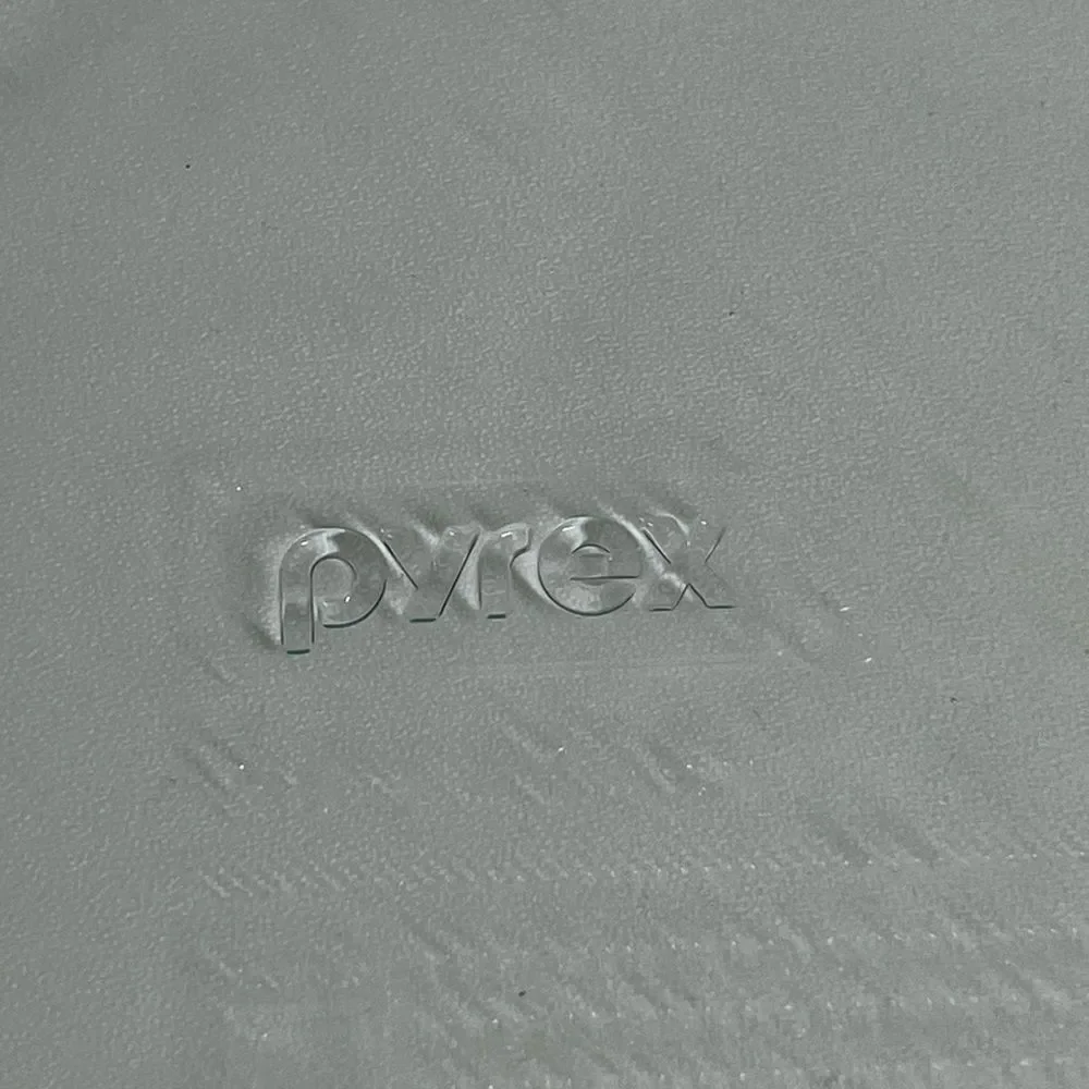 Pyrex 9.5  inch Pie Plate Dish Clear Glass - Enjoy Home Baked Pies